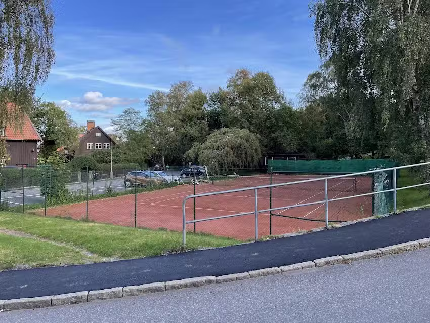 Landala egnahem tennisbana
