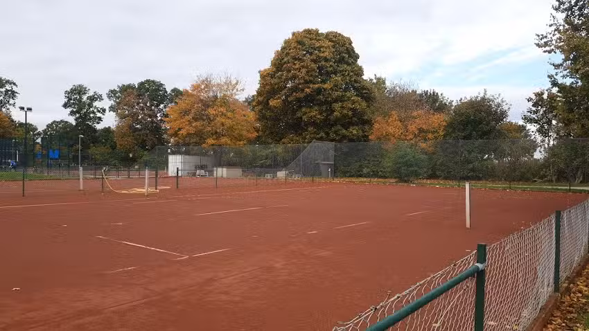 Sm&ouml;rlyckans tennisbanor & padel