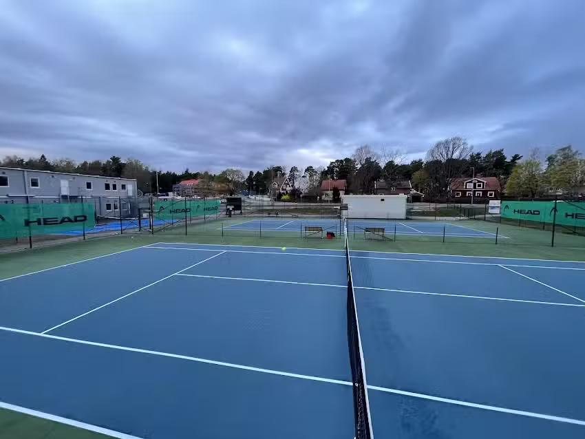 Sommaro Tennisklubb